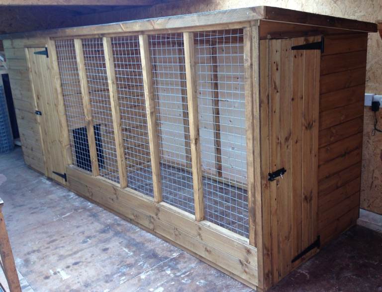 Dog Kennel with Run