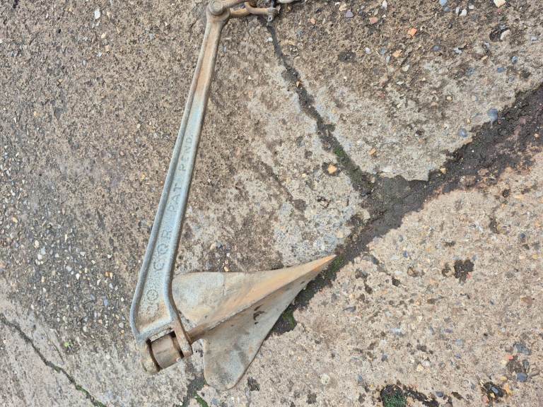 Forged anchor with 270ft of chain