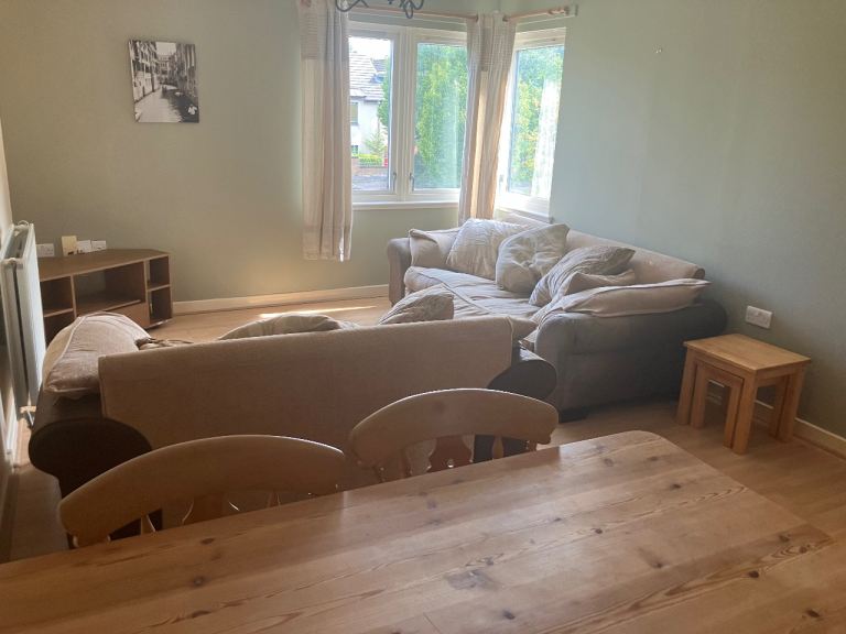 2 double bedroom first floor flat