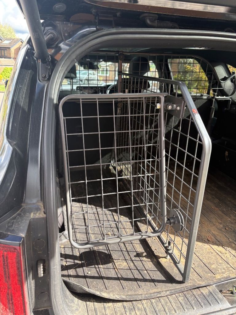 Travall Kia Sorrento Dog Guard and Divider Bundle (2020-on)
