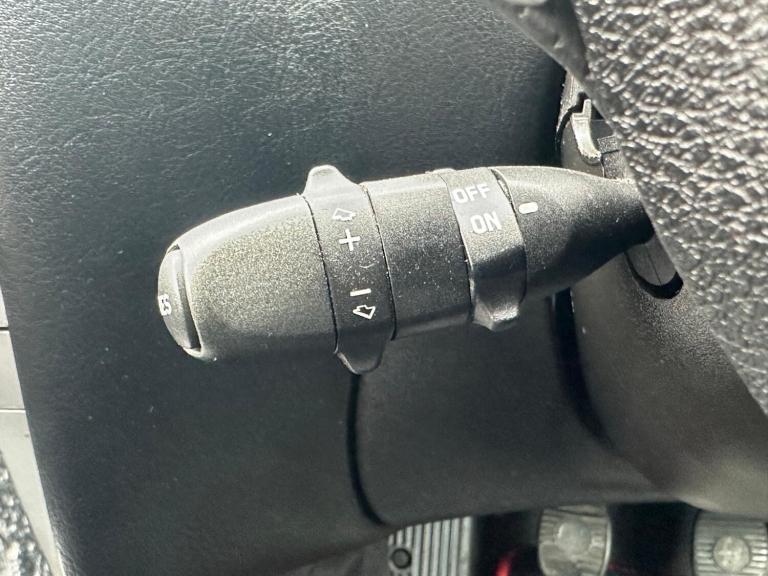 2006 Alfa Romeo 147 1.6 TS Lusso 3dr HATCHBACK Petrol Manual