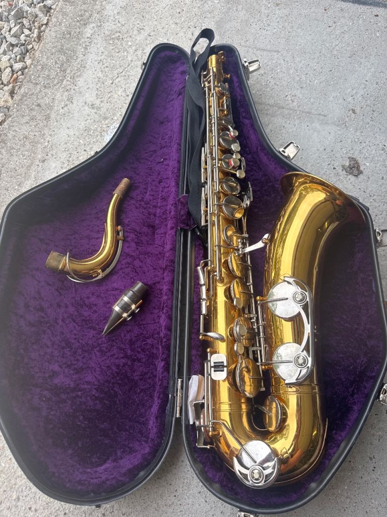B&s sonora saxophone. Pre loved. 