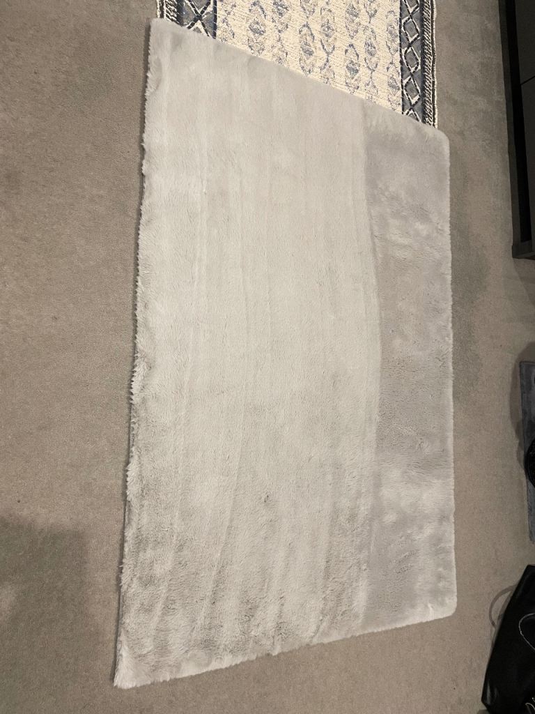 Grey rug for sale 