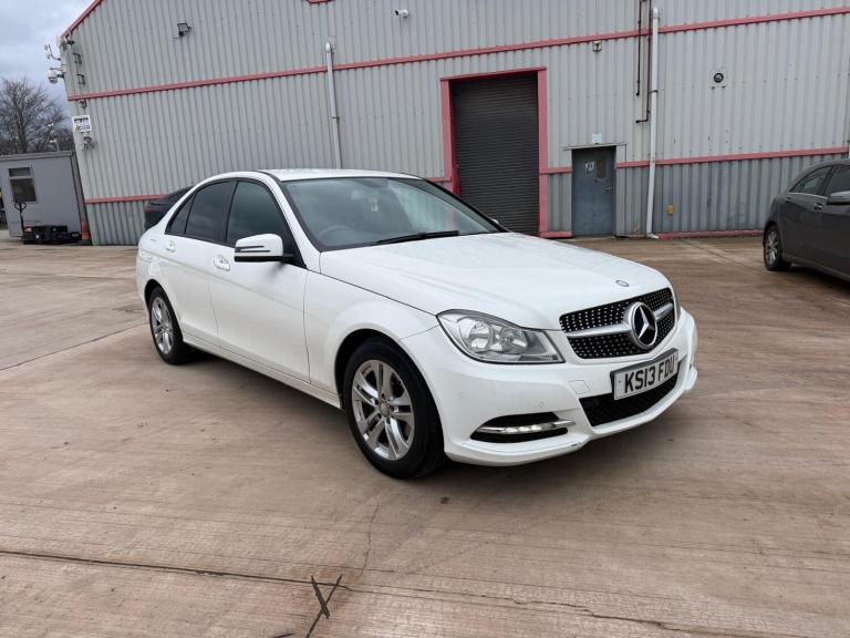 2013 Mercedes-Benz C Class C220 CDI BlueEFFICIENCY Executive SE 4dr Auto SALOON Diesel Automatic