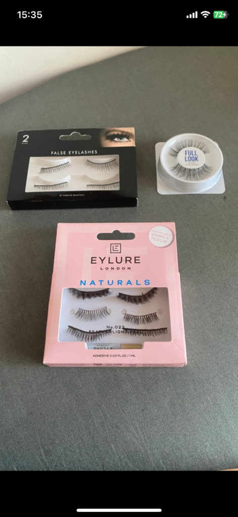 False eyelashes 