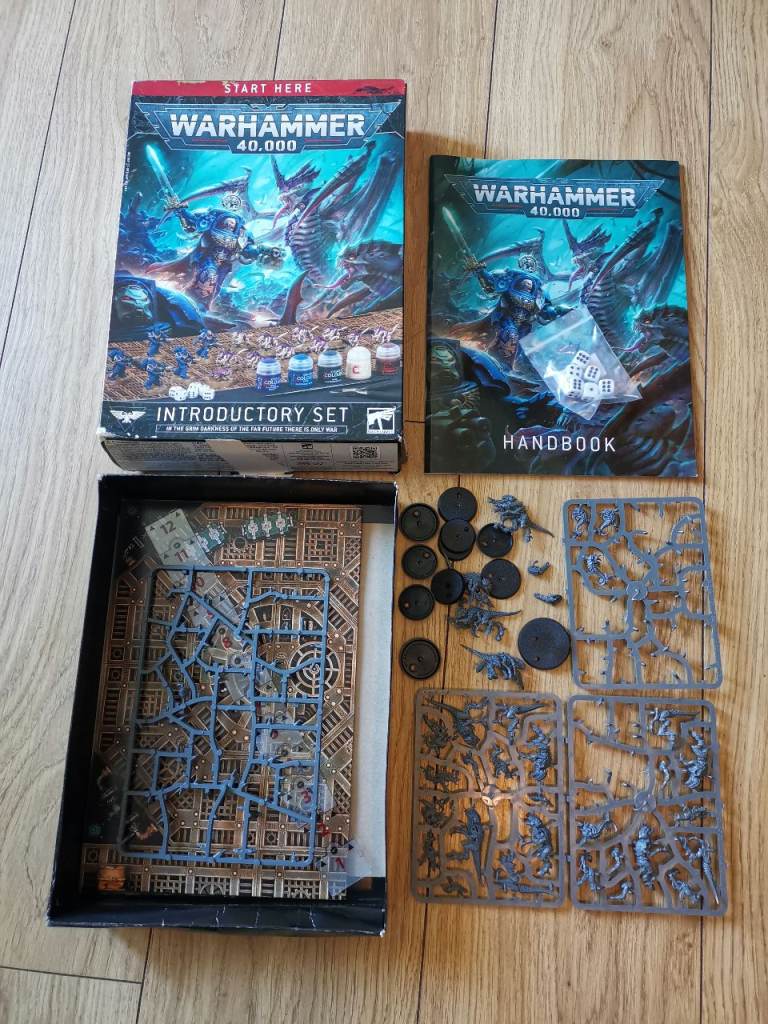 Warhammer 40,000 / 40K Introductory Set - Partially assembled