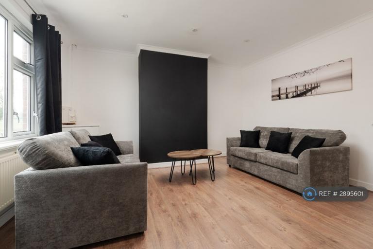 3 bedroom house in Macdonald Avenue, Bolton, BL4 (3 bed) (#2895601)