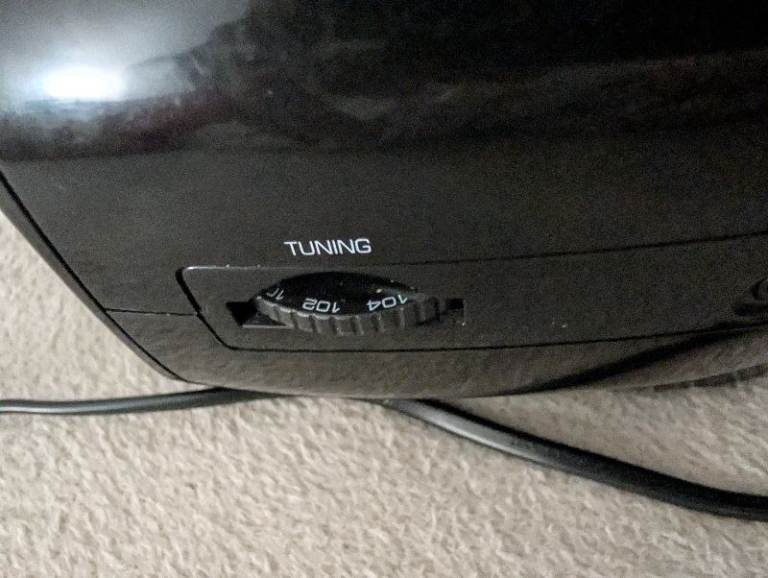 Bush FM Radio , £10.00 for Sale in Salford, Manchester | Gumtree