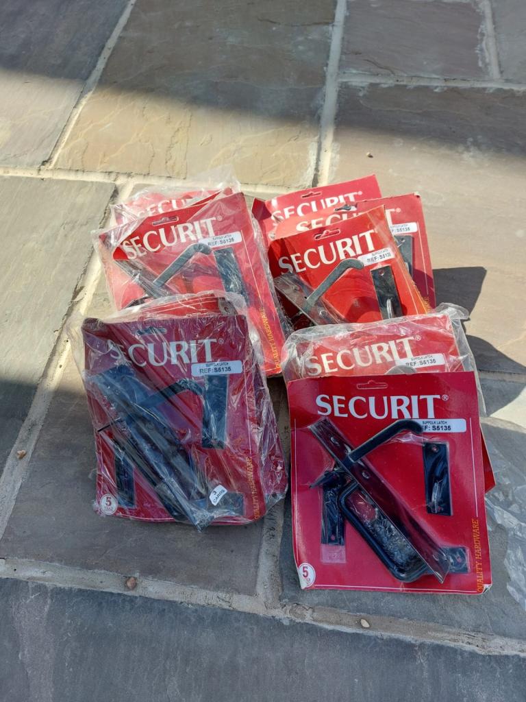 SECURIT Black Gate/Door Latches - New in Packaging