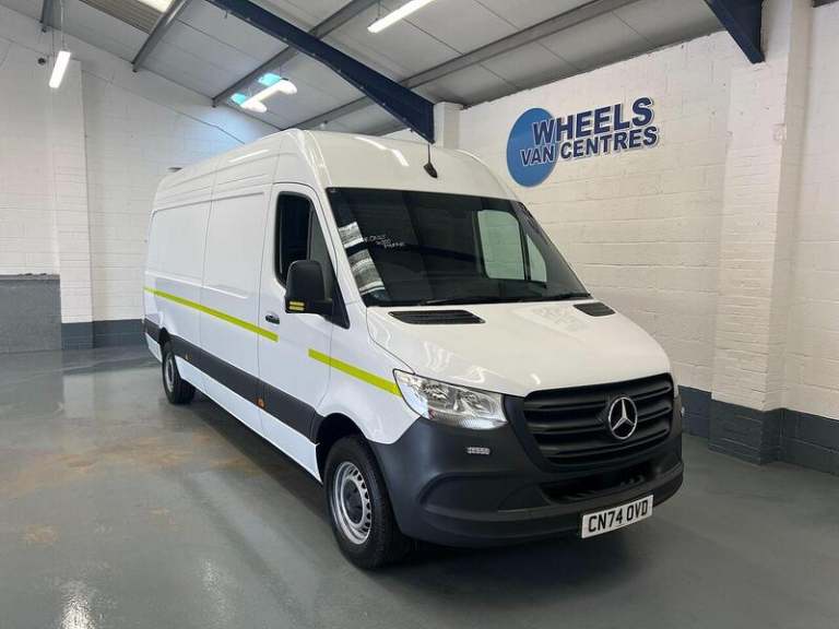 2024 Mercedes-Benz Sprinter 3.5t H2 Progressive Van PANEL VAN DIESEL Manual