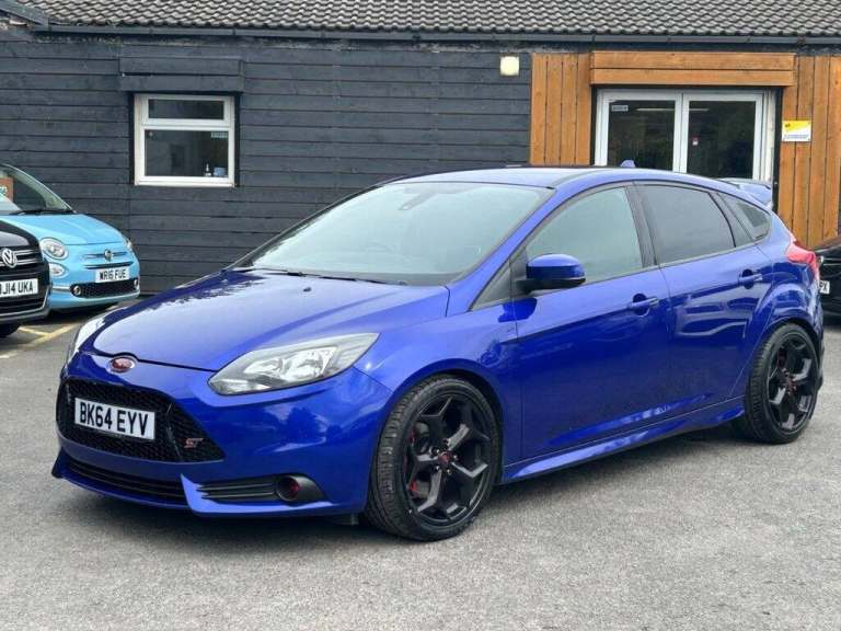 2014 Ford Focus 2.0T ST-2 5dr HATCHBACK PETROL Manual