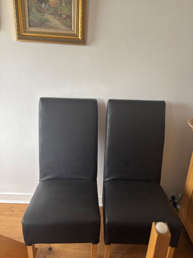 Dining chairs Free 