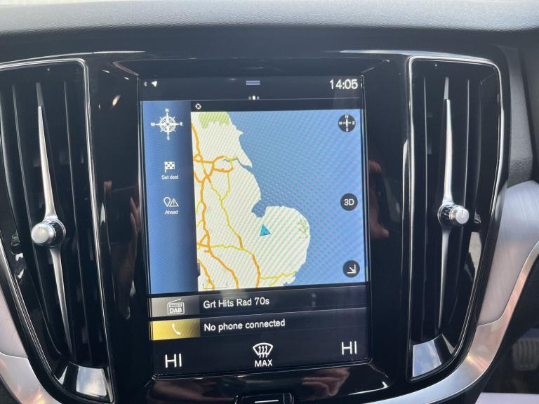 VOLVO V60 2.0 Momentum Plus D3 Silver Manual Diesel 2019