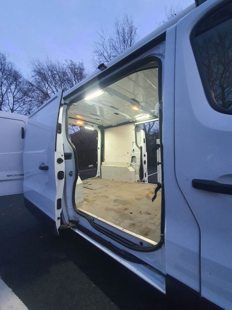 Vauxhall, VIVARO, Panel Van, 2016, Manual, 1598 (cc)