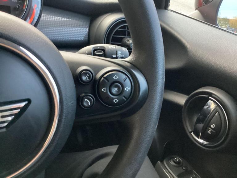 2018 MINI Hatch 1.5 Cooper Hatchback 3dr Petrol Manual Euro 6 (s/s) (136 ps) HATCHBACK Petrol Manual