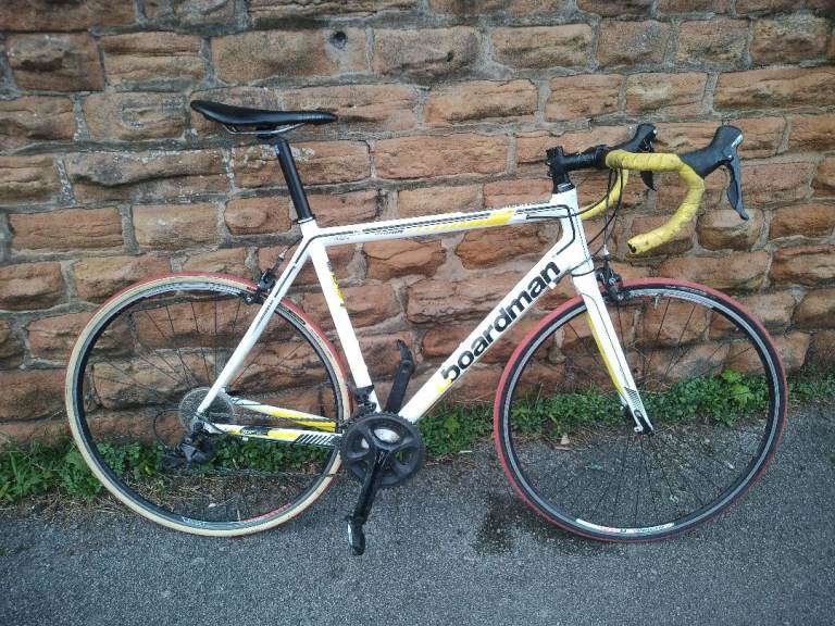 Boardman 56cm Road Bike Racer - Full Shimano 105 GroupSet 20-speed