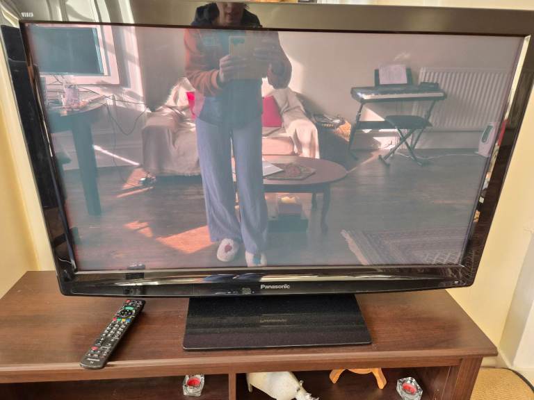 Panasonic Flat Screen TV 42 inches- with Remote – Good Condition