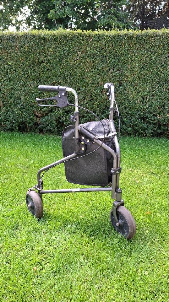 Walking aid Rollator 
