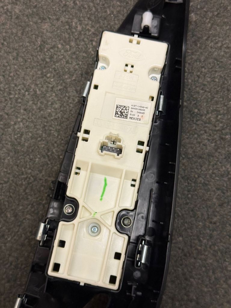 Ford Fiesta 3 Door Window Switch Mk8**Chipped Button** H1BT-14540-AC 