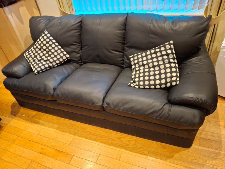 3 seater black leather sofa