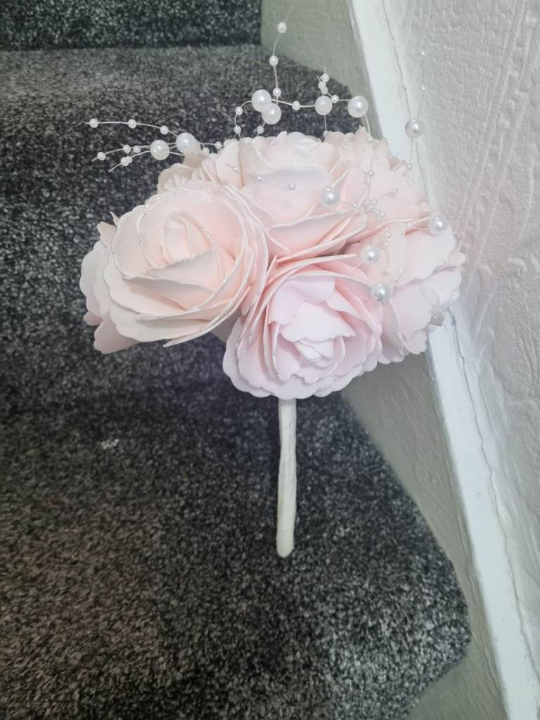 Beautiful Light Pink Artificial Flower Bouquet with Pearls – As Good As New