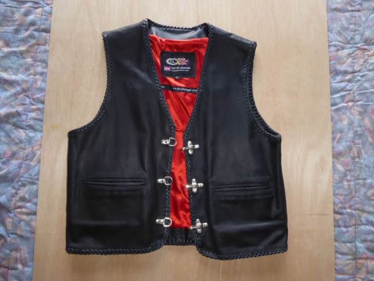 Bargain Men's Quality Leather motorcycle waistcoat