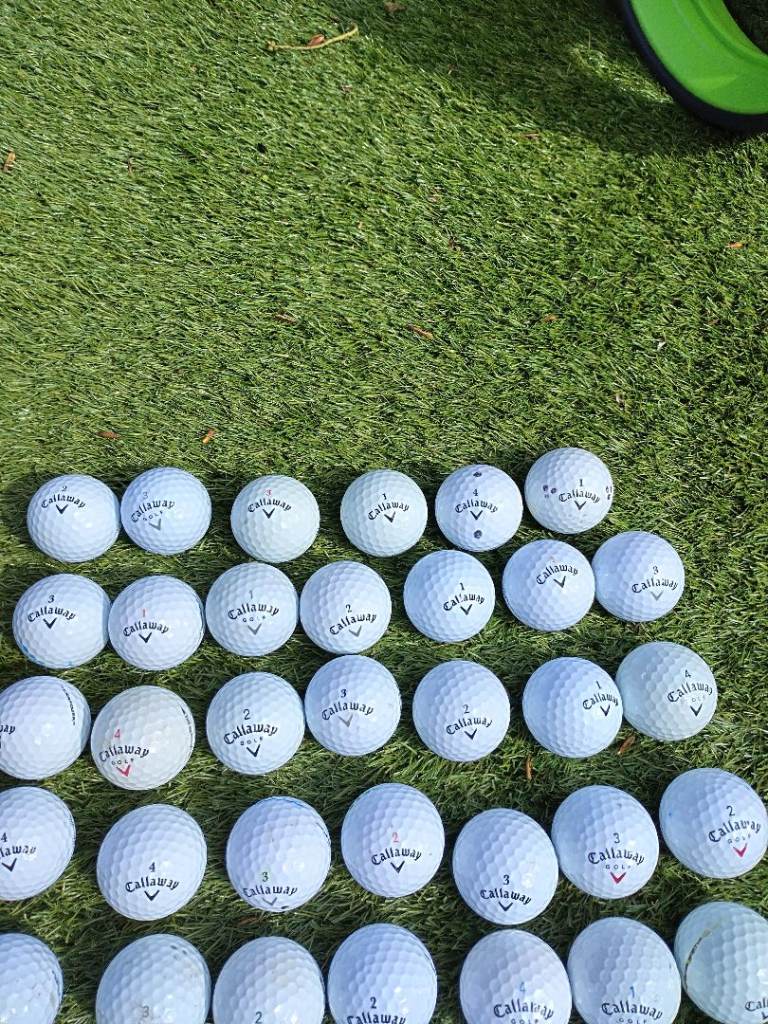 Golf balls 