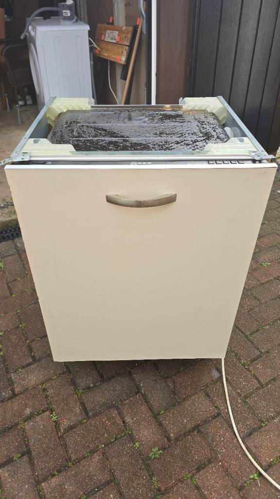 Neff Integrated Dishwasher - Fully working - Can deliver in Blackpool from £6