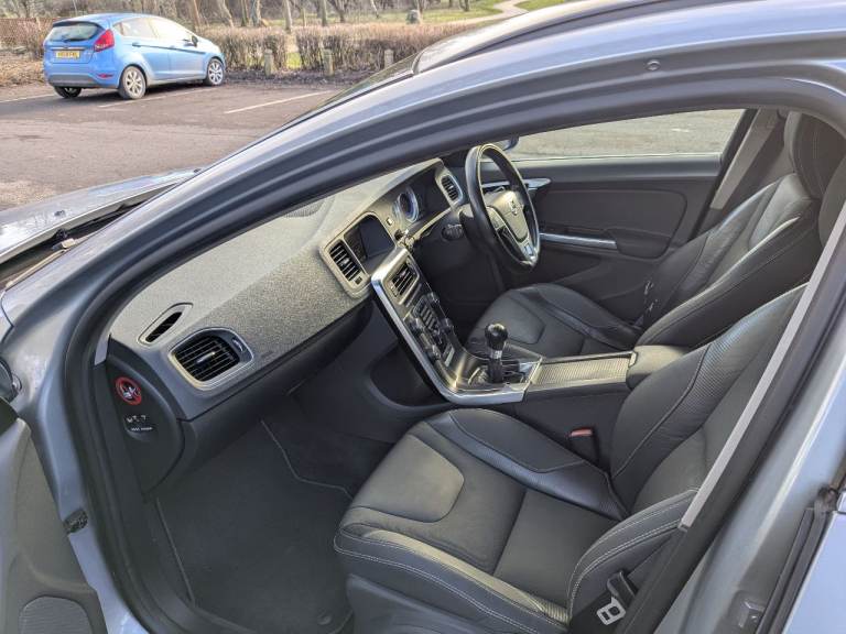 Volvo, V60, Estate, 2011, Manual, 2400 (cc), 5 doors