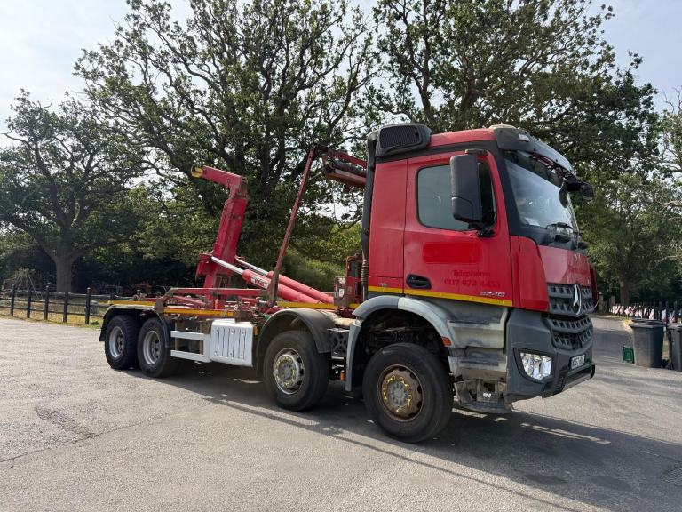 MERCEDES AROCS 3240, HOOKLOADER, HYVA EQUIPMENT