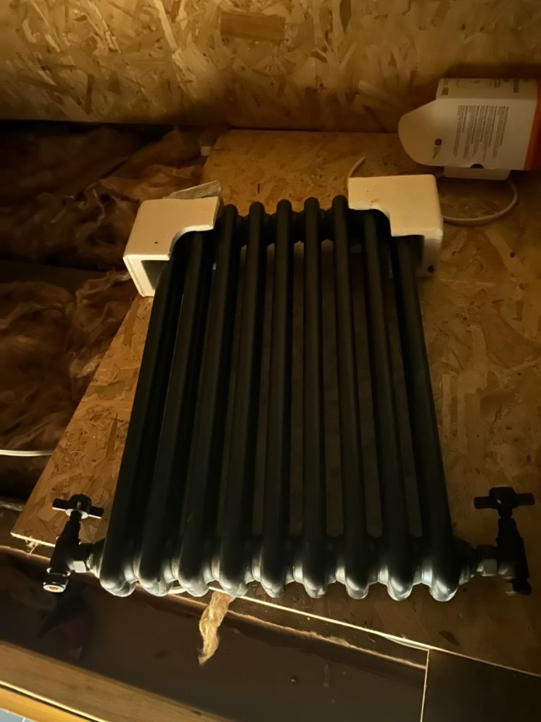 Black double column radiator 