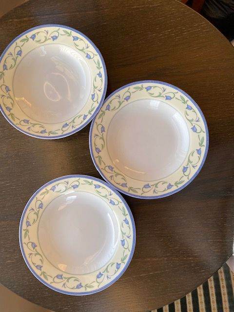 3 Johnson Bros. La Rochelle deep soup plates with rim, 22cm, price is for the lot