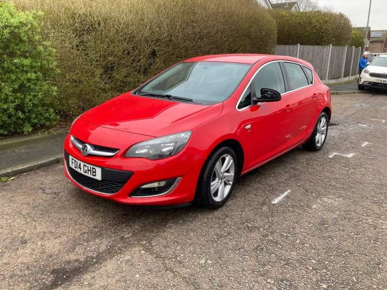 VAUXHALL ASTRA 1.4 SRI 2014 MOT 30/6/26 BARGAIN PRICE