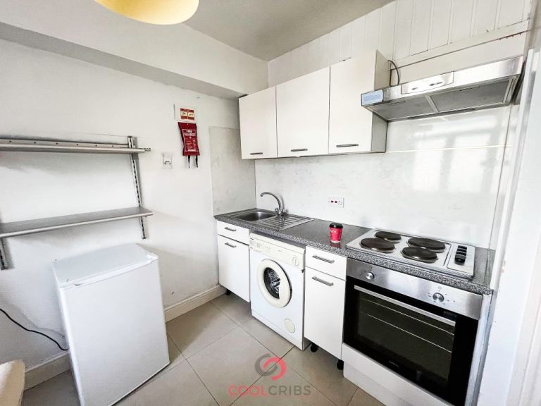 Great 2 bed Kember Street, Islington, London, N1 - ref: 705