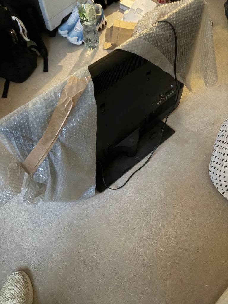 Sony 32" LED TV - Ideal Kitchen/Bedroom Monitor (KDL-32EX310)