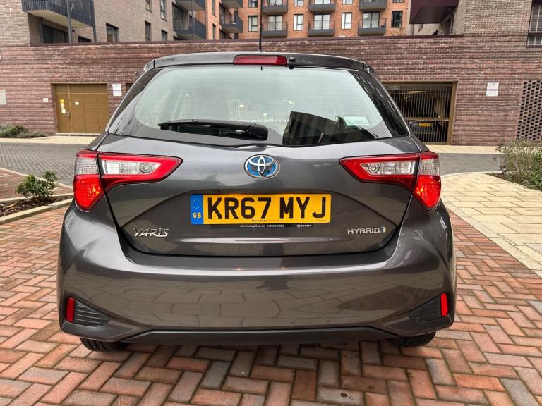 2017 Toyota Yaris 1.5 VVT-h Icon E-CVT Euro 6 (s/s) 5dr HATCHBACK Petrol/Electric Hybrid Automatic