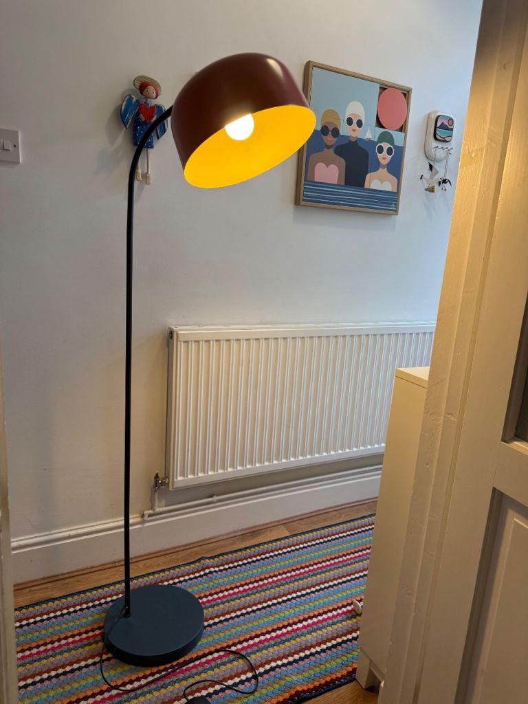 Floor lamp