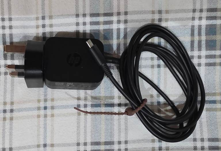 HP Laptop/Phone type c Charger with UK Plug - Good Condition