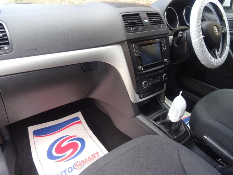 2015 Skoda Yeti 1.2 TSI 110 SE 5dr **ULTRA LOW MILEAGE*ONLY 9000 MILES FROM NEW** HATCHBACK Petro...