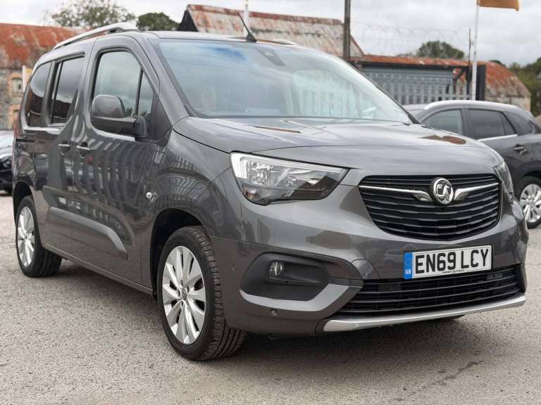 2020 Vauxhall Combo Life 1.2 Combo Life Elite S/S Auto 5dr Petrol