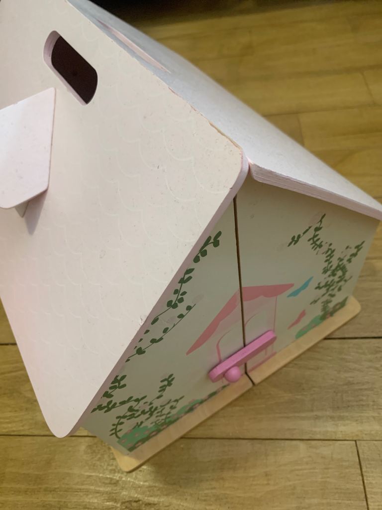 Wooden Dolls House FREE
