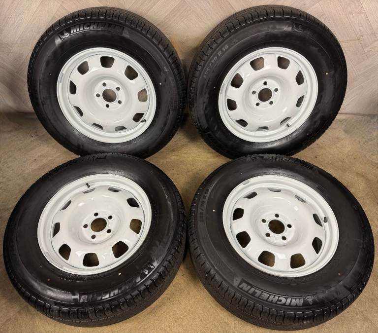 18'' GENUINE LAND ROVER DEFENDER WHITE 5093 STEEL WHEELS TYRES