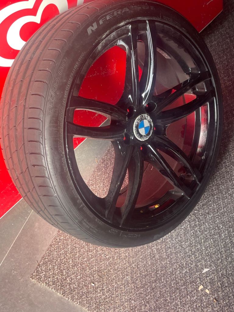 4 bmw alloy wheels 