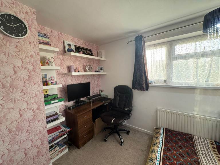 2 Bed Semi detached House for Rent ,Usk Road,Rg30