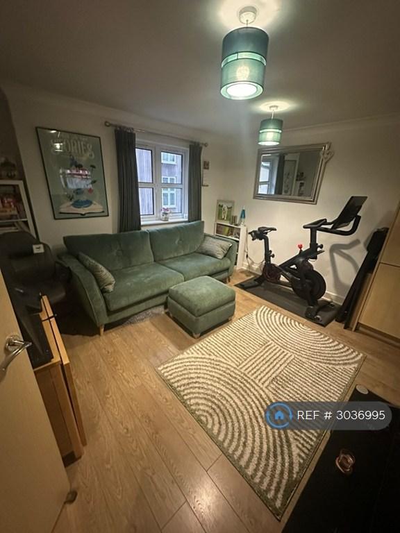 1 bedroom flat in Bishopstoke, Eastleigh, SO50 (1 bed) (#3036995)