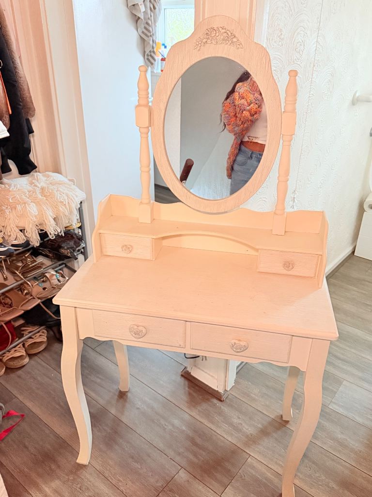 Vintage dressing table 