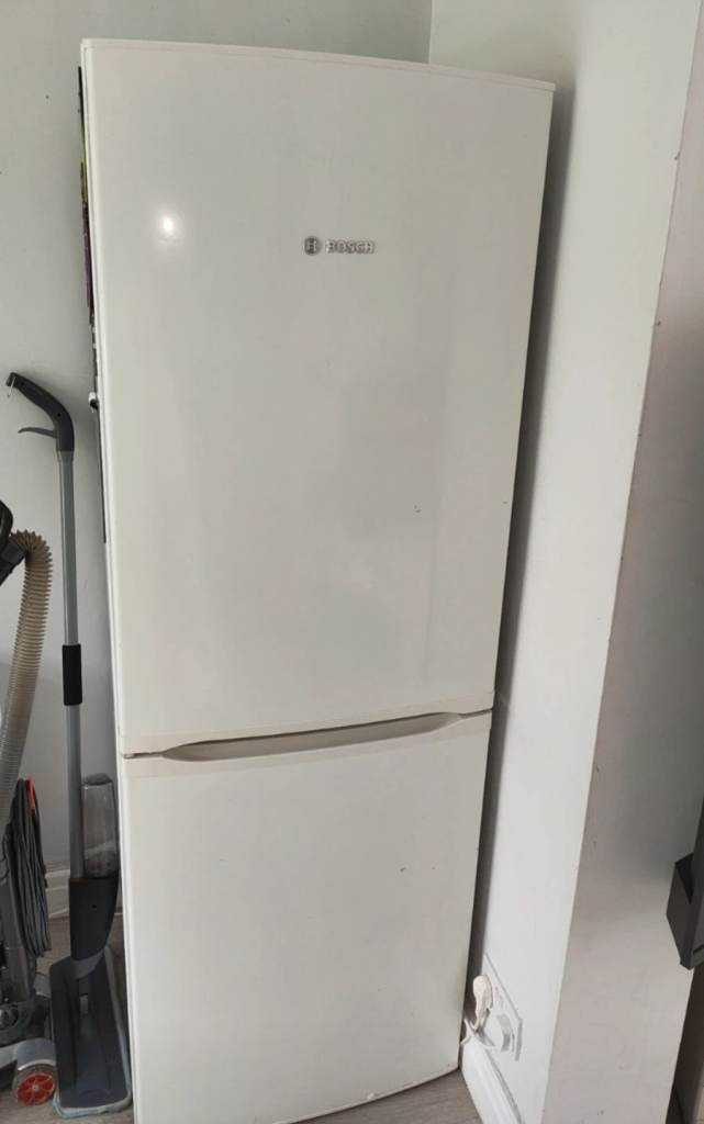 Bosch fridge freezer 