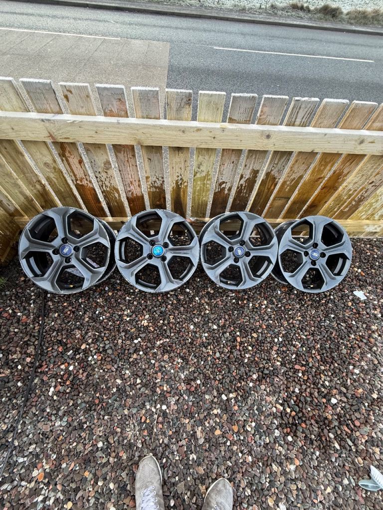 Fiesta ST alloys. 17” 