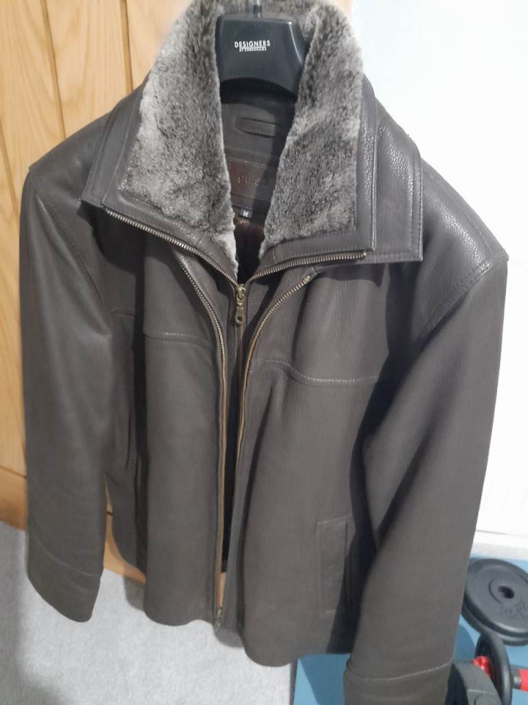 MEN'S BROWN LEATHER JACKET ( medium)