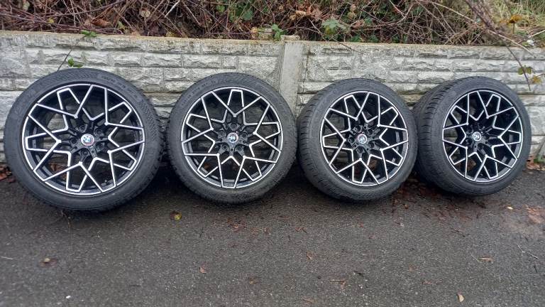 18" Alloy Wheels Replica Bmw M-sport style 813m Staggered 5x120 
